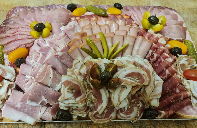 plateau charcuteries diverses - 